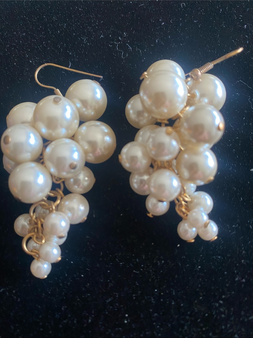 Cluster Pearl Drop Earrings - Gold Tone